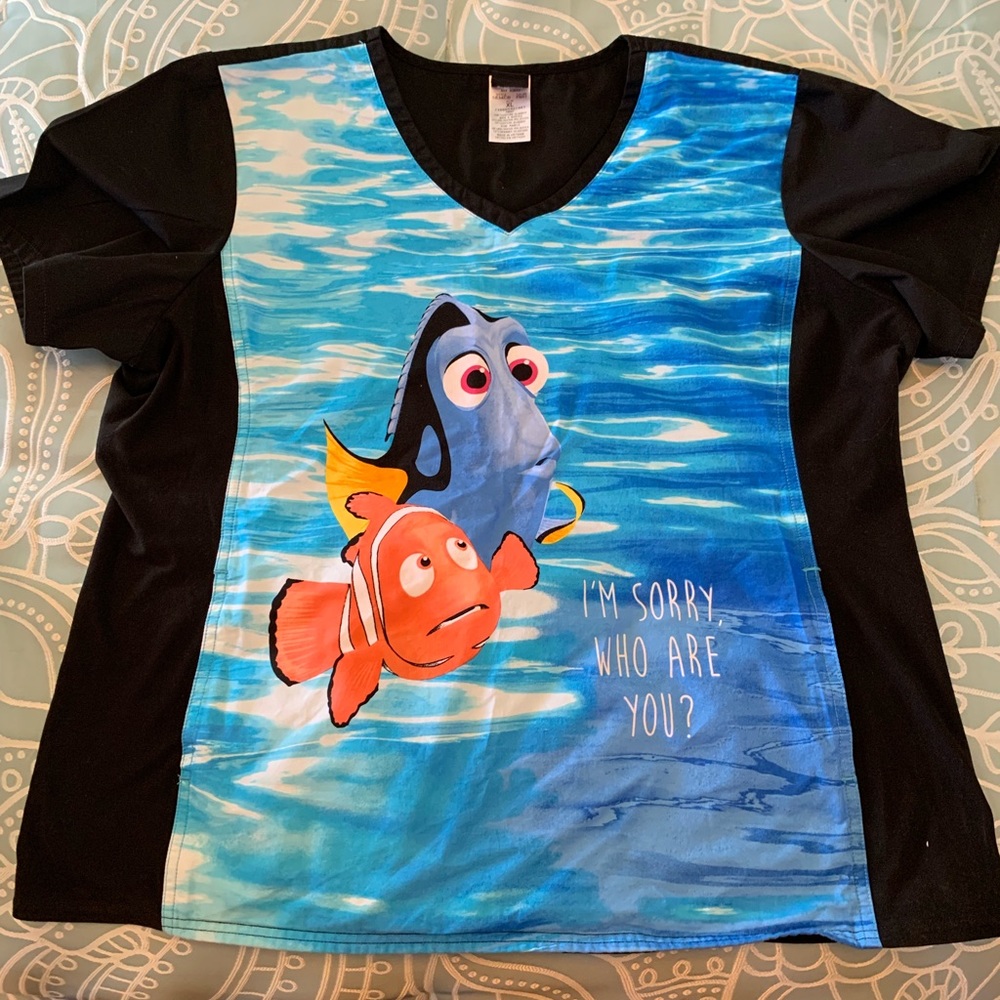 Used xlarge finding Nemo scrub top flex sides